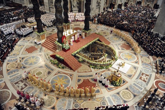 從聖保祿大殿俯瞰教宗主持聖週六「耶穌復活守夜」彌撒