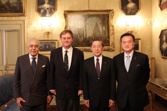 左起馬團駐梵大使Amb. Leoncini Bartoli、馬爾他騎士團財政部長H.E. János Count Esterházy de Galántha、林部長、王豫元大使
