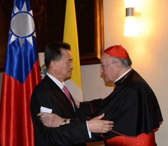 王大使豫元歡迎馬丁諾樞機主教（Card. Martino）