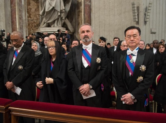 王豫元大使(右)參加教宗方濟各與新任樞機共祭彌撒