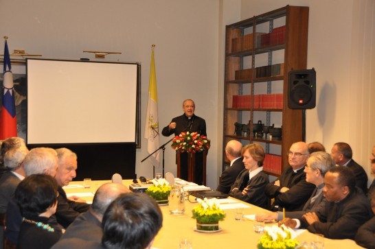 教廷「一心委員會」高德士樞機主教（Paul Josef Card. CORDES）致詞感謝本館長期來與該委員會密切合作關係。