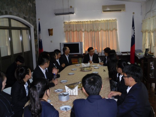 Ambassador Baushau Ger received the Youth Ambassadors at the Embassy