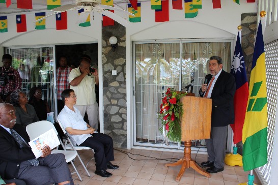 聖文森龔薩福總理致詞