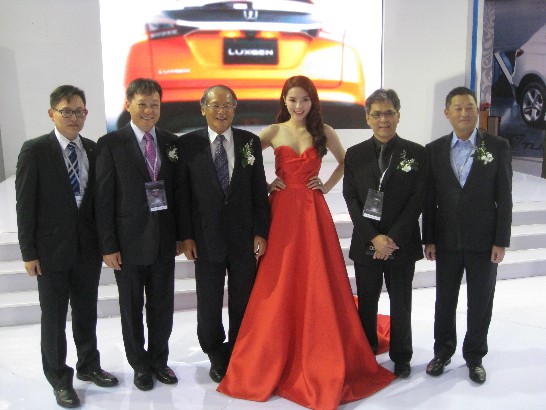 「2016越南國際汽車大展（VN International Motor Show 2016）」於本年10月9至13日在河內市講武展覽館舉行，計有來自全球之Audi、Jaguar、Porschers、BMW、Land Rover、MINI、Renault、BAIC及我納智捷（LUXGEN ）等9家車廠參展。