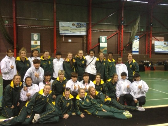 景美女中拔河隊與自由省拔河隊合影