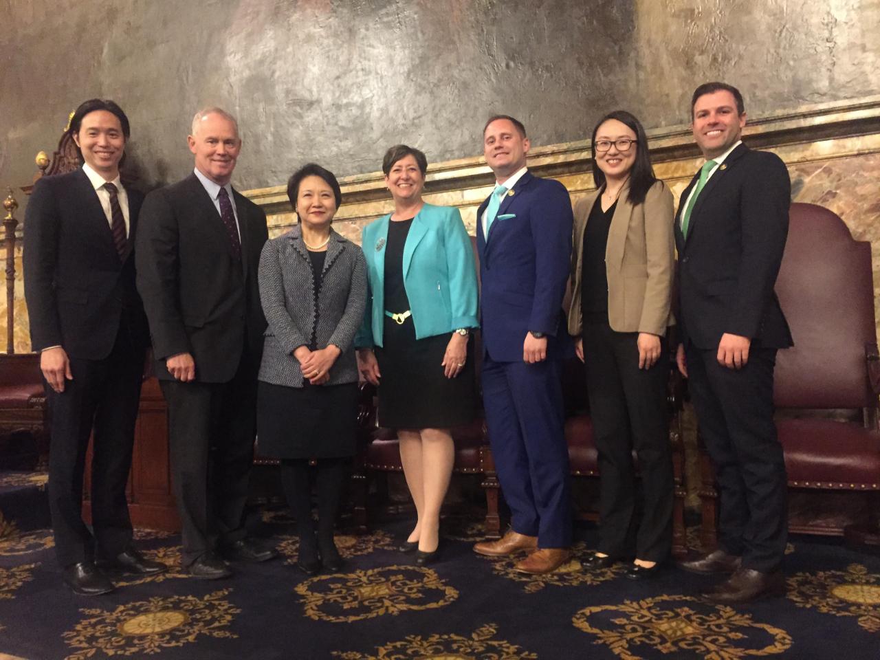 The Pennsylvania State Senate and House of Representatives unanimously passed resolutions SR132 and HR277 on May 8 and 14, respectively, which commemorate the 40th anniversary of the enactment of the Taiwan Relations Act and support the enhancement of the friendship and bilateral relationship between the Commonwealth of Pennsylvania and Taiwan.


Ambassador Lily Hsu was invited to the House Floor on May 14 to witness the passage of HR277 in Harrisburg and posed for a photo with House Speaker Mike Turzai (second from left), State Representative Marcy Toepel (fourth from left), State Representative Ryan Mackenzie (right) and State Representative Zach Mako (third from right).