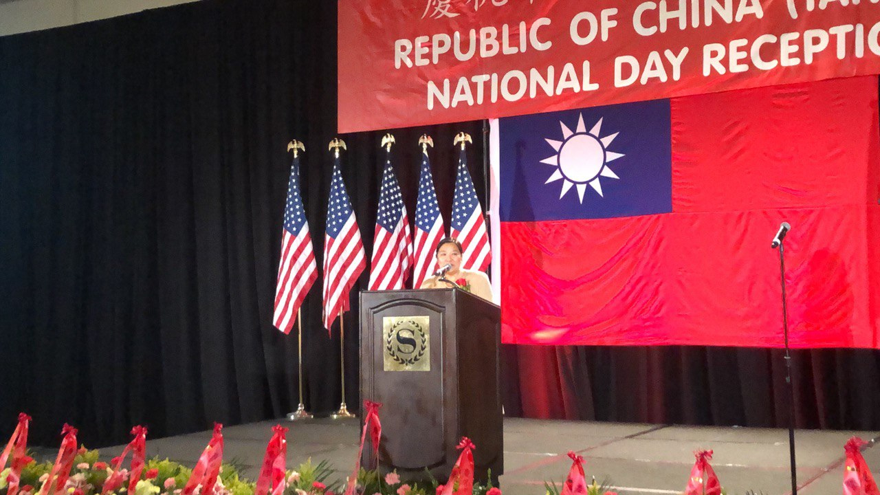 photo6271396325635501750