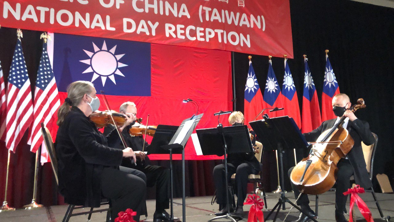 photo6271396325635501752