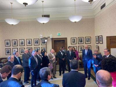 Director General Daniel Chen was invited to attend the State of the State Address of Washington State