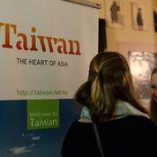 駐奧地利代表處為推廣台灣美食及音樂,在2017維也納浪潮活動中,協助辦理台灣夜市活動,在場樂迷品嚐台灣特色小吃,讚不絕口