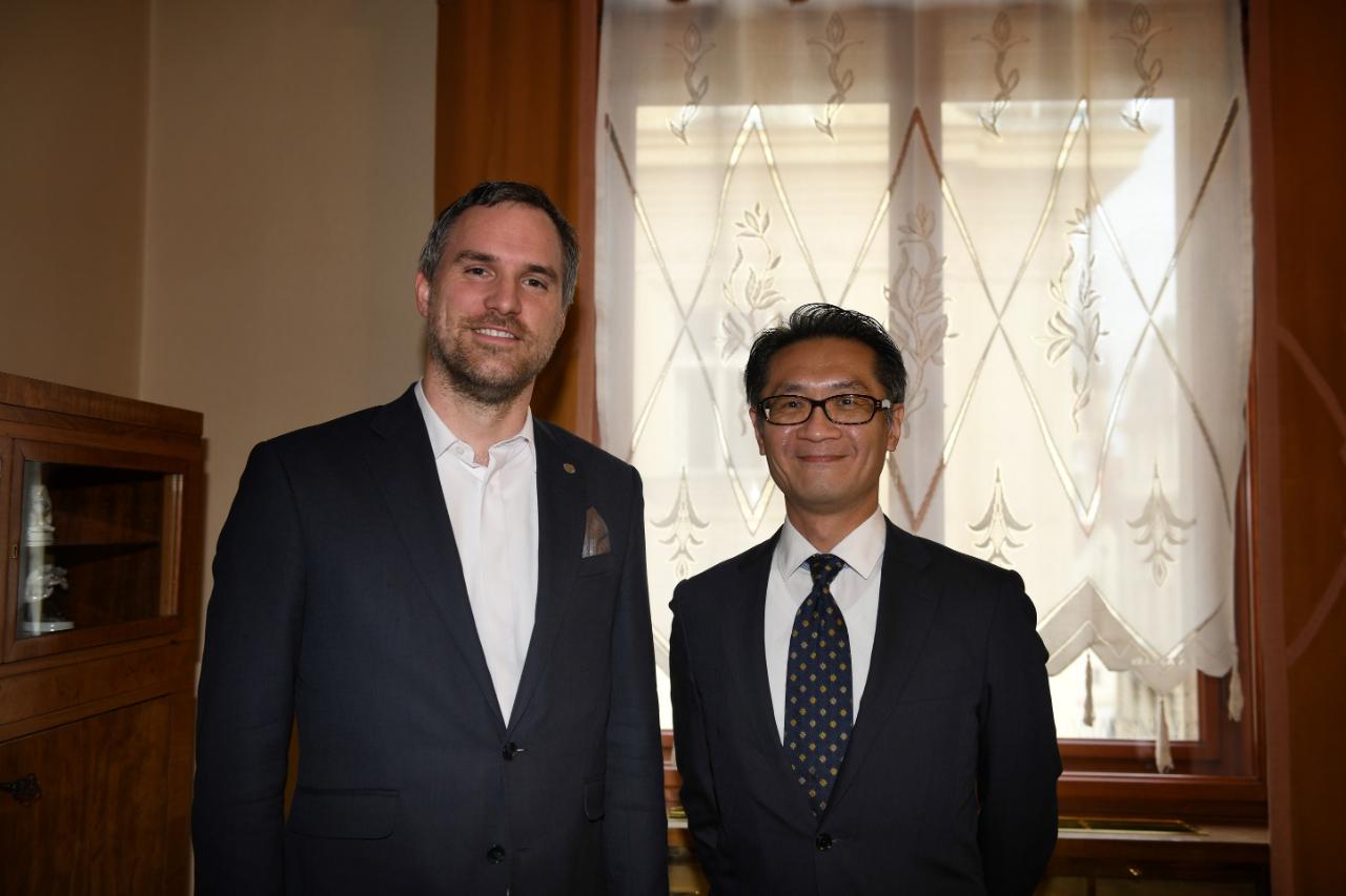 柯良叡代表於1月30日會晤布拉格市長賀吉普Zdeněk Hřib，合影留念。