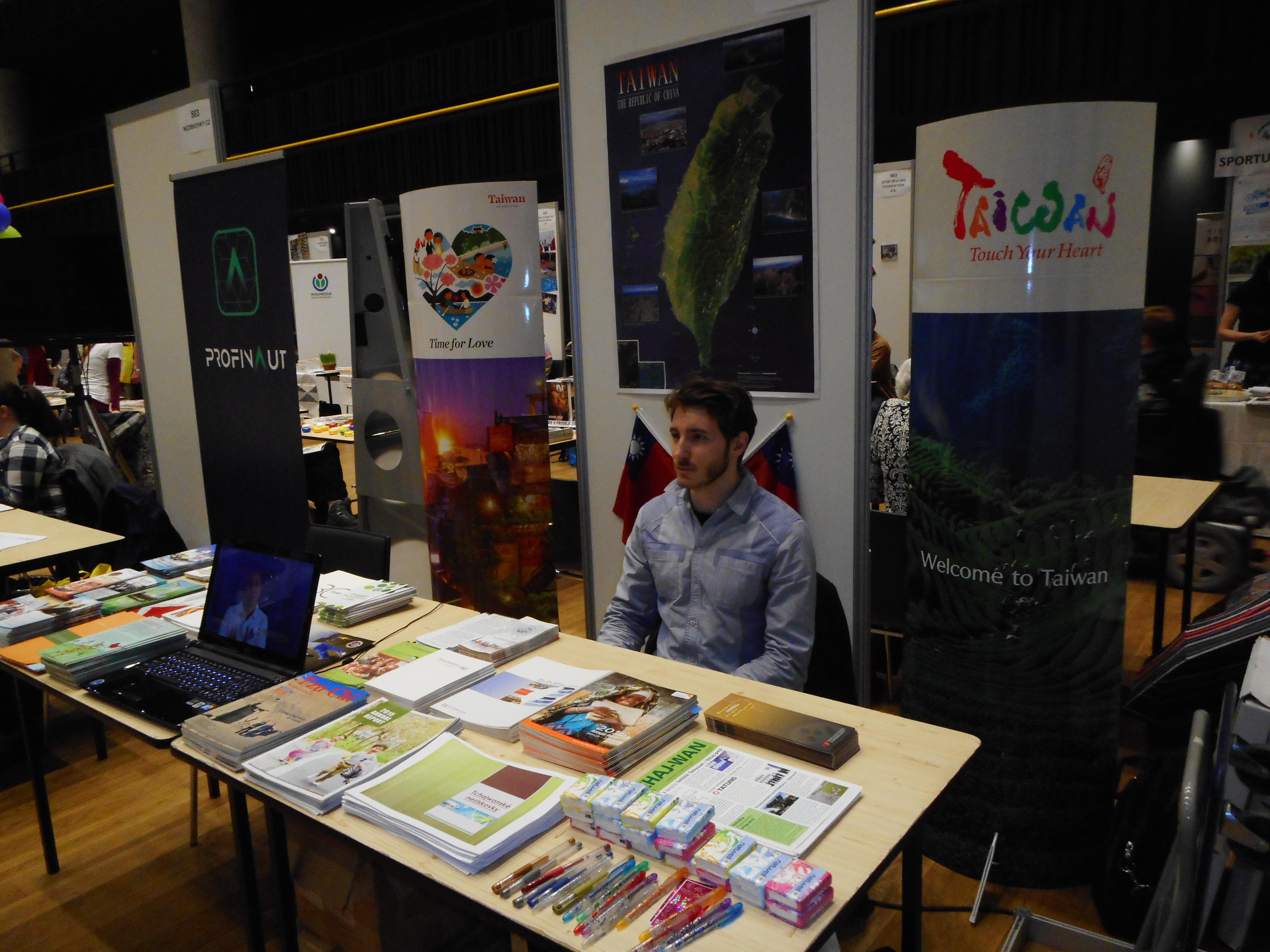 Ostrovní NGO v Praze