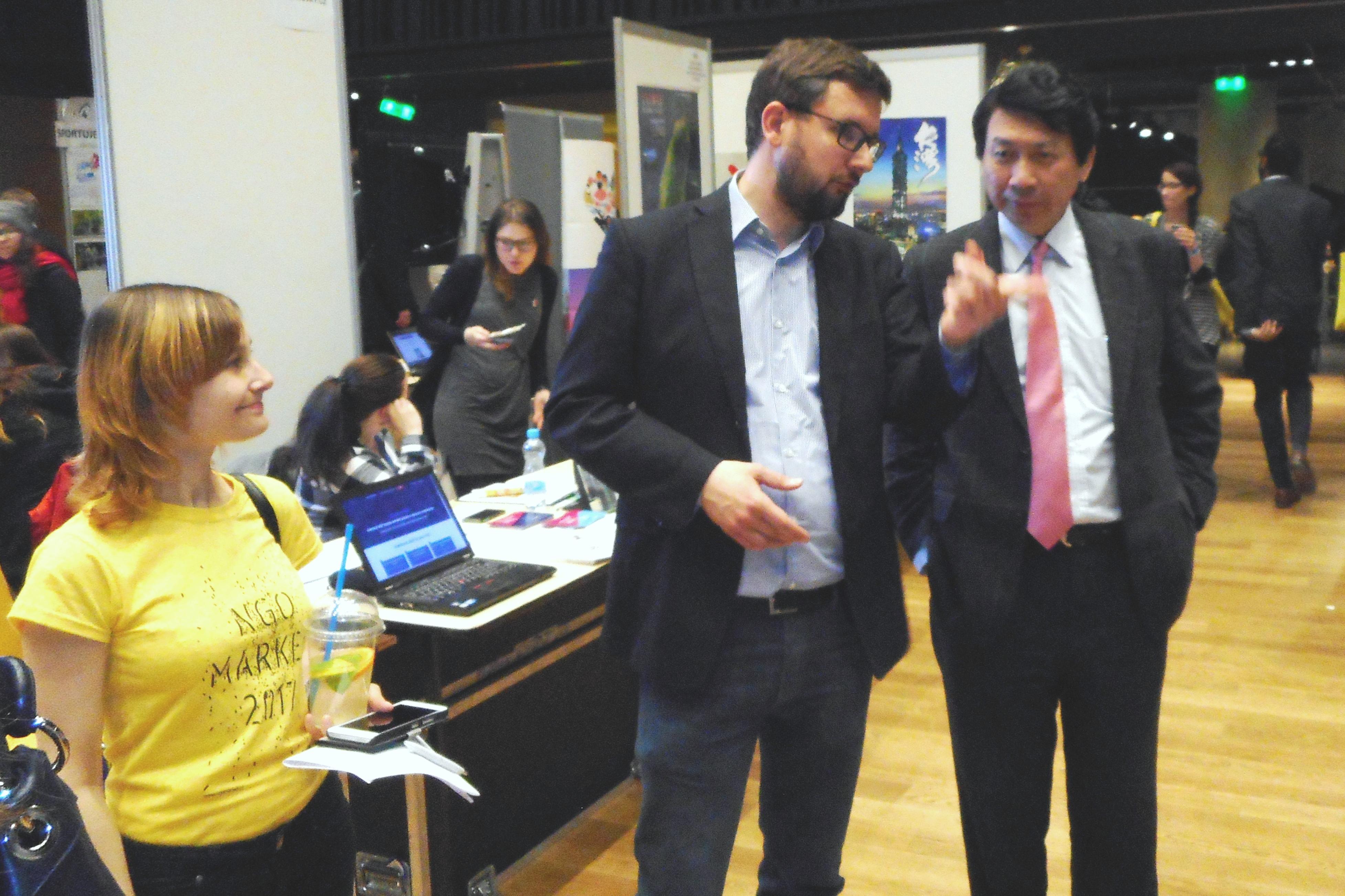 Ostrovní NGO v Praze