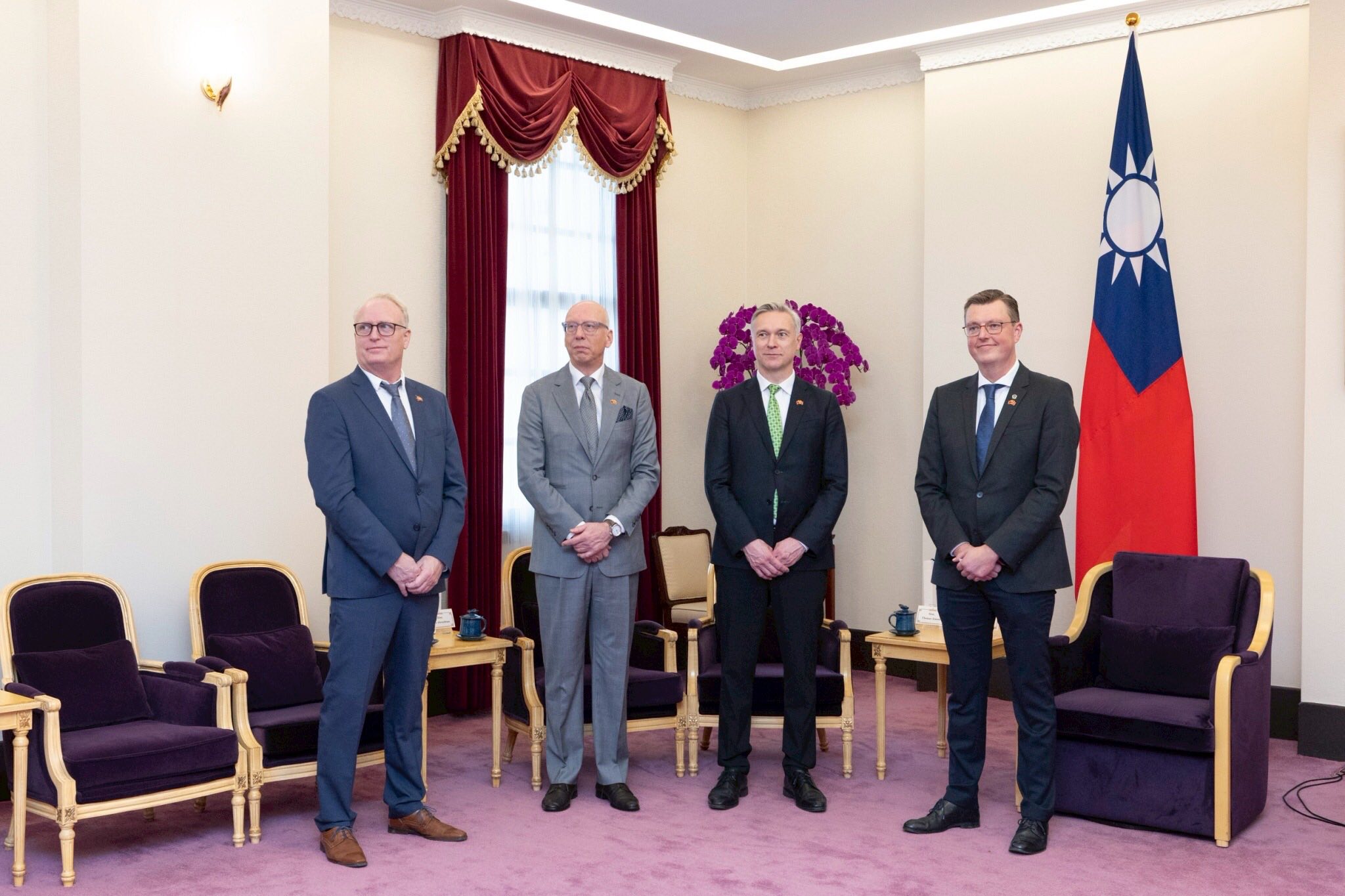 蕭美琴副總統於11月27日上午接見「丹麥國會議員訪問團」5