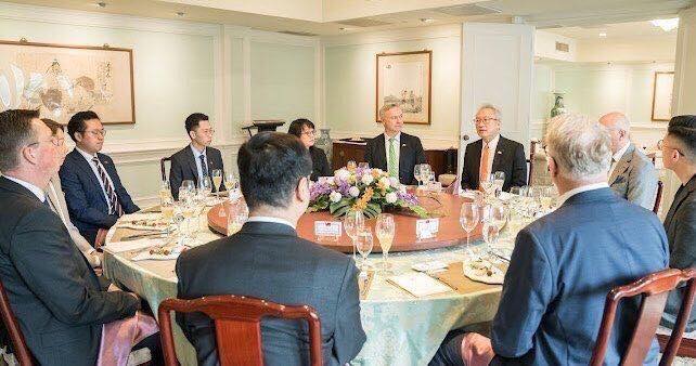 吳政次午宴丹麥國會議員訪團2