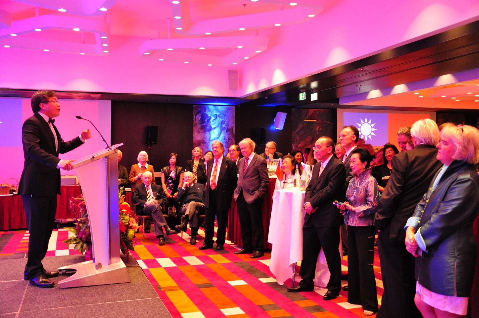 謝大使於106年10月9日在慕尼黑四季飯店致詞演講。