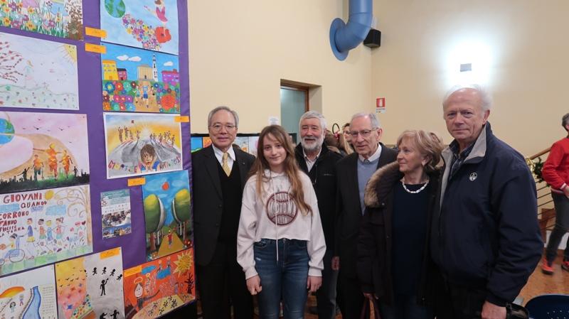 本館赴義北與Monteforte-d’Alpone市市長Gariele-Marini共同主持慈善募款系列活動-兒童馬拉松賽及兒童繪畫比賽。
