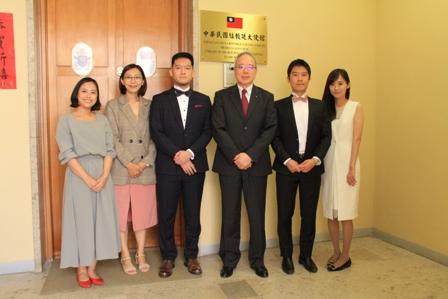 慕耕活品牌總監張紹強等一行人來訪。
