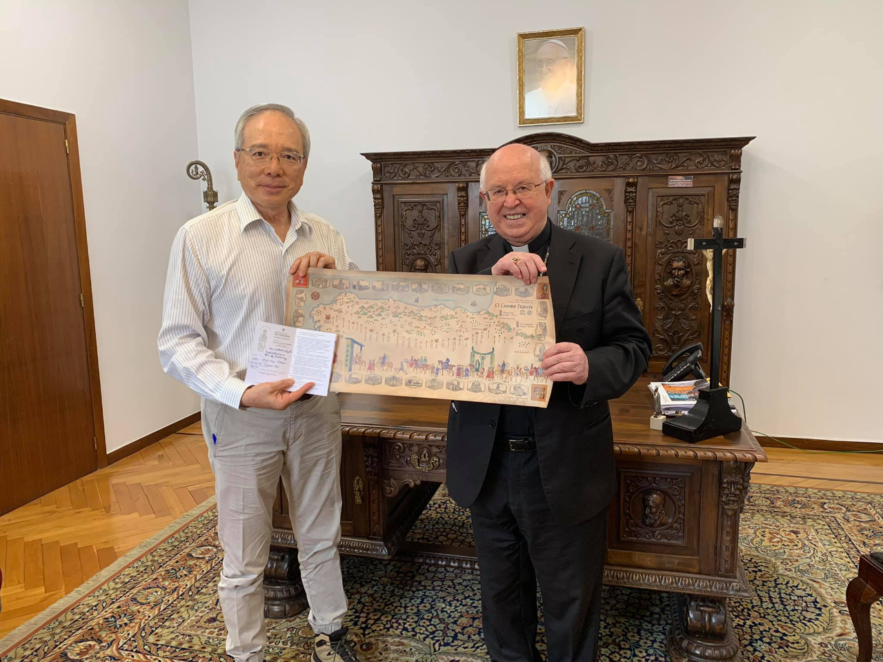 拜訪Santiago de Compostela的總主教巴里奧（Julián Barrio Barrio），受邀參加祈福彌撒，獲得對＃為台灣而走行程的祝福