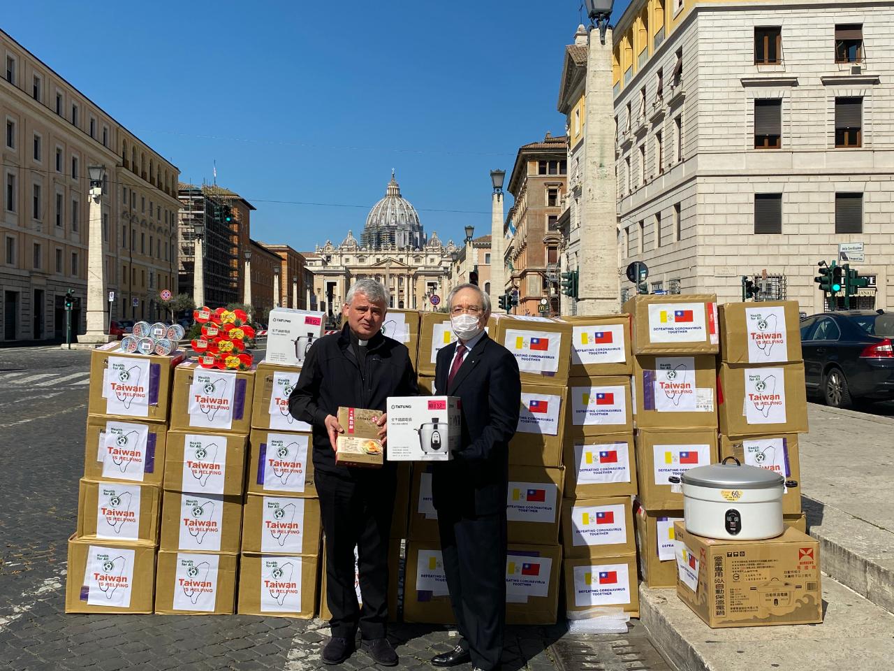 Taiwan on April 27,2020, donated three rice cookers and canned food products to the Holy See in response to Pope Francis' call to help those in Vatican City affected by the COVID-19 pandemic.