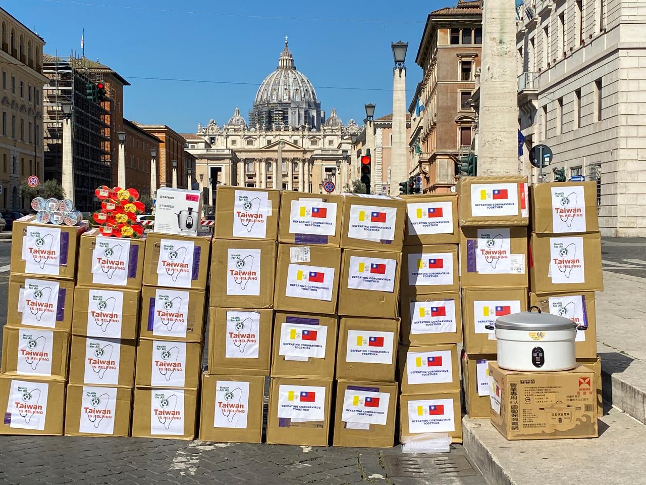 Taiwan on April 27, 2020, donated three rice cookers and canned food products to the Holy See in response to Pope Francis' call to help those in Vatican City affected by the COVID-19 pandemic.