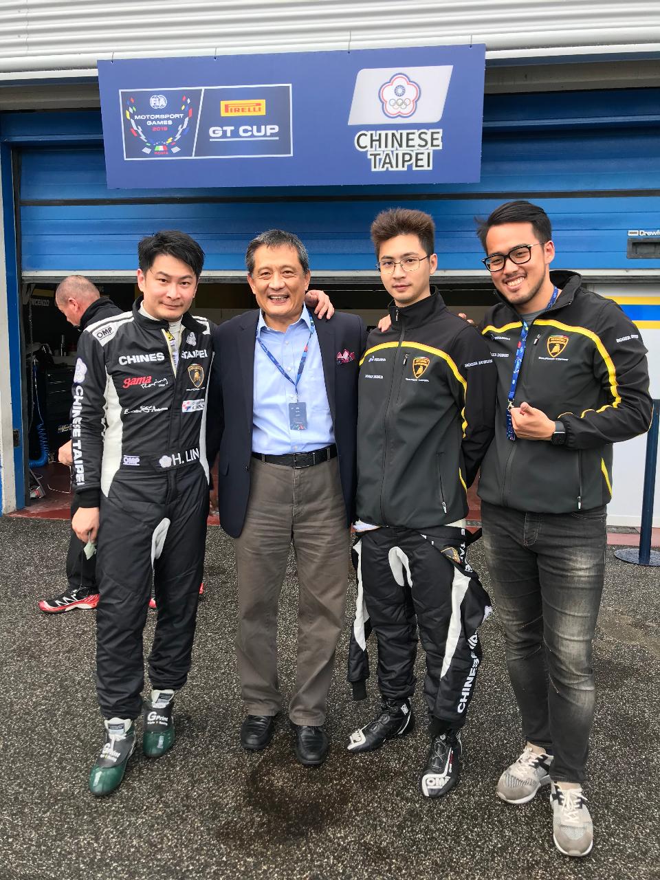 2019.11.03 李大使與我國代表隊成員合影