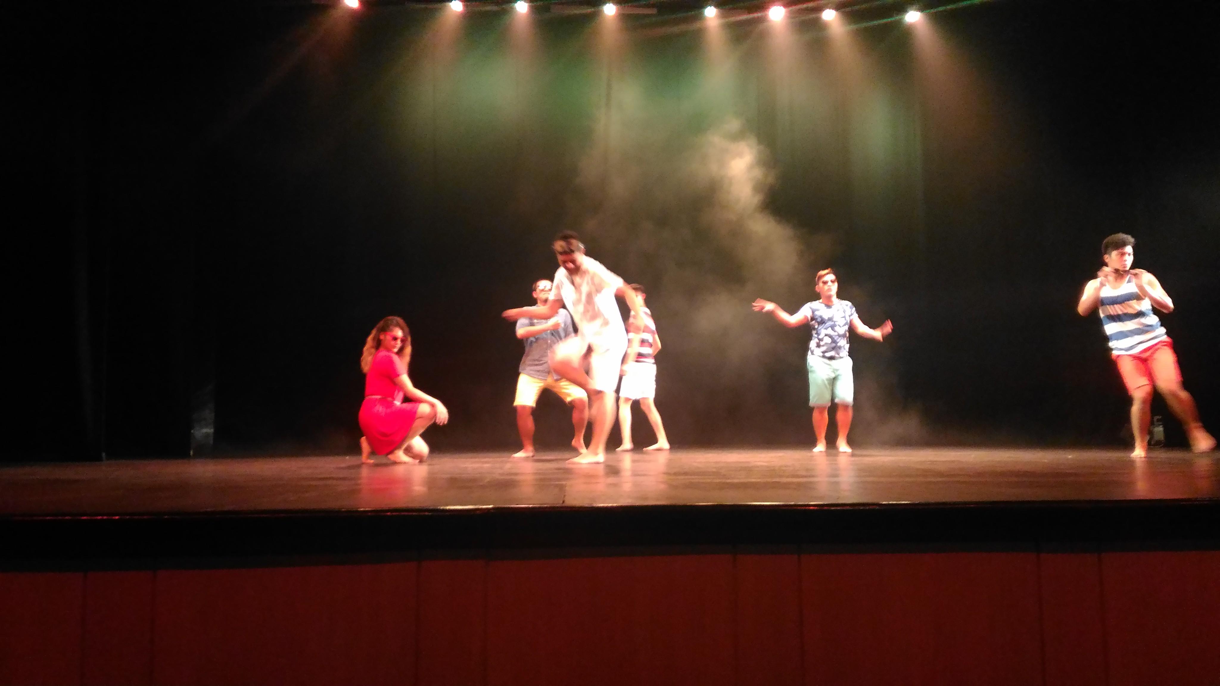 T身體劇場於Kamani Auditorium表演