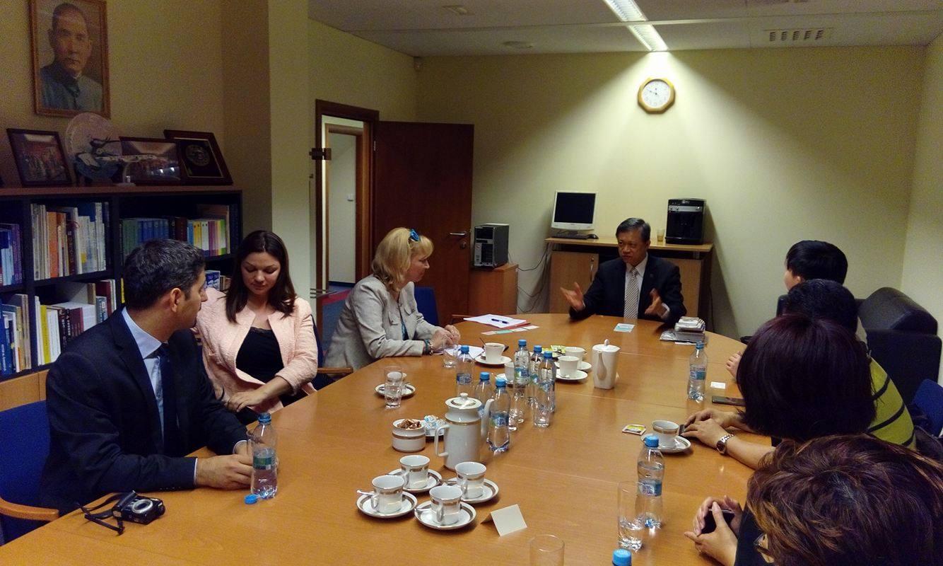 駐斯洛伐克代表處會晤斯國觀光局與台灣旅行業者