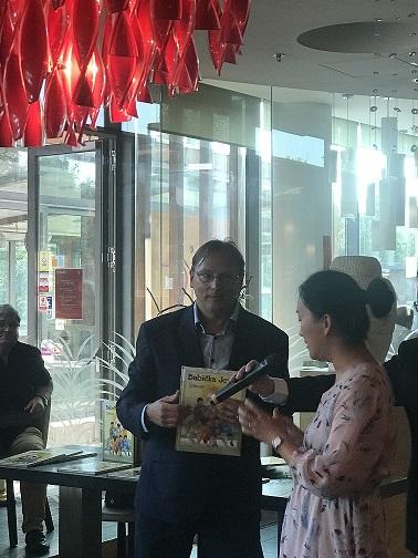 斯國駐臺代表博塔文及本書斯文譯者博塔文代表夫人