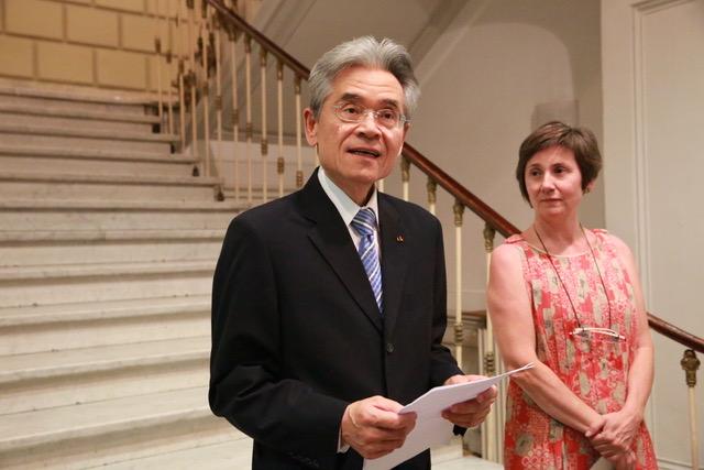 駐西班牙代表處柯森耀大使與西班國立裝飾藝術博物館館長Sofia Benis共同主持開幕典禮