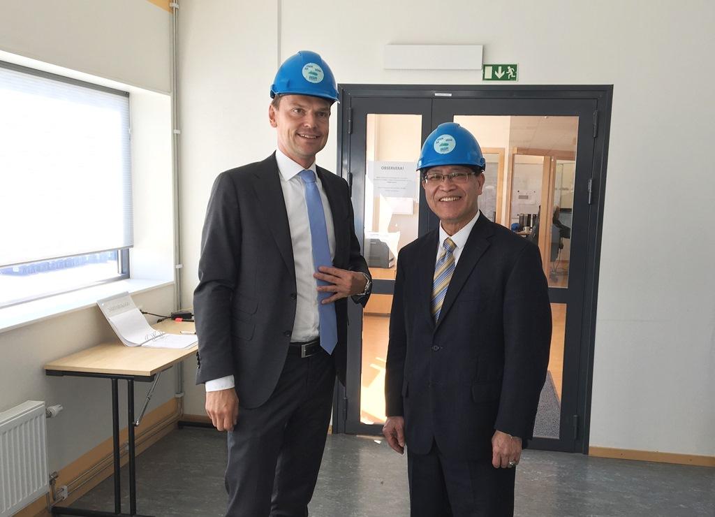 廖大使東周由赫辛堡市長Peter Danielsson陪同參訪Öresundskraft能源公司.