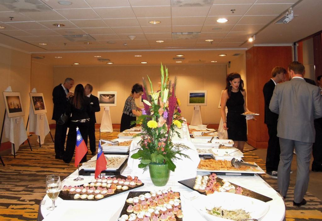 105年中華民國國慶酒會上「臺灣 畫境」照片展示。