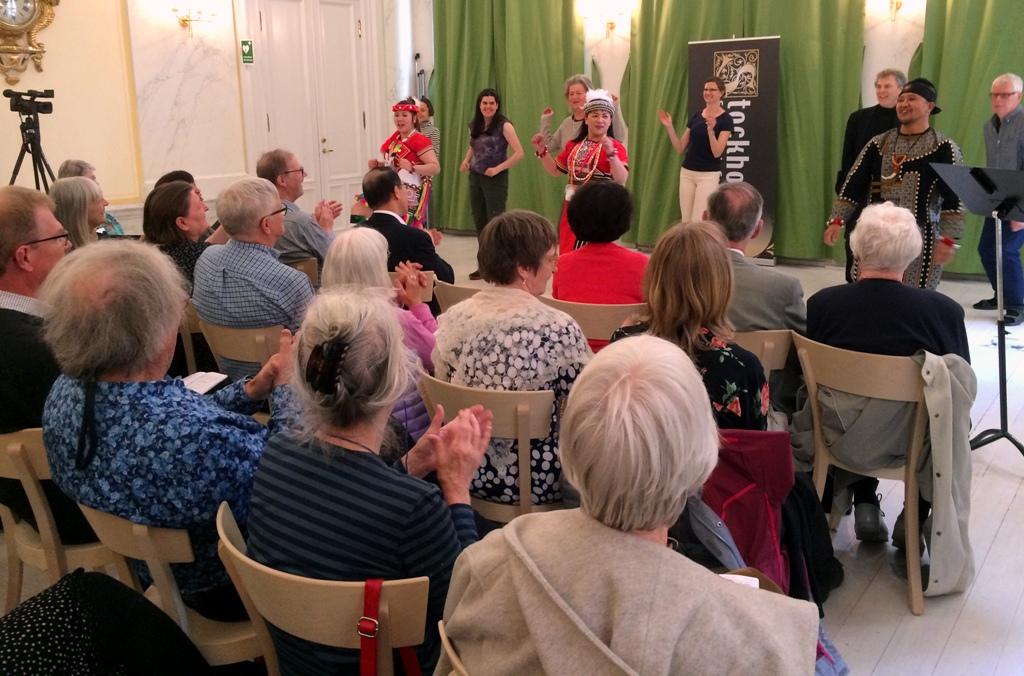 2017瑞典斯德哥爾摩早期音樂節台灣原住民音樂團隊與來賓一起表演。