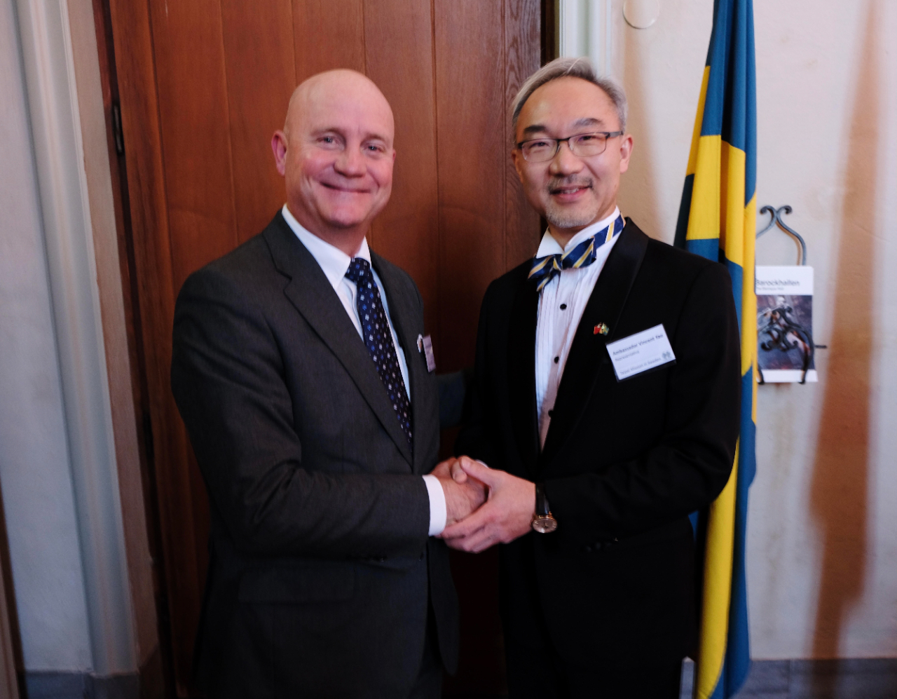 本處姚大使金祥與賓客合影