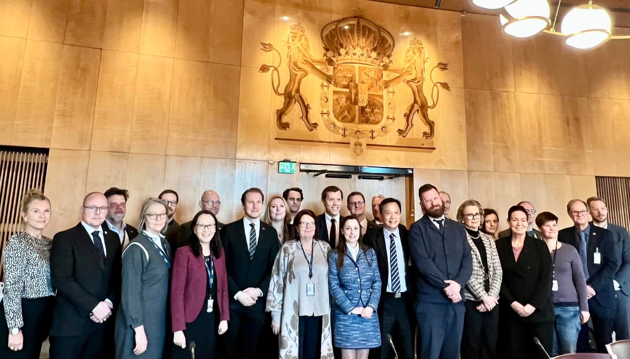 駐瑞典代表處谷瑞生大使應邀向30位瑞典8大跨黨國會議員說明我國大選，獲熱烈迴響