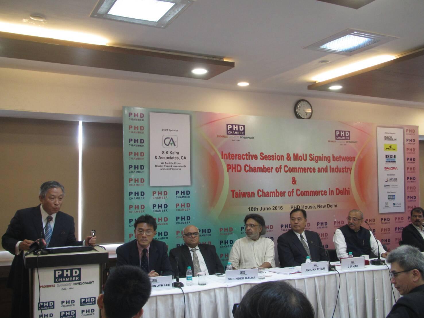 Amb. Chung-Kwang Tien makes remarks during the signing ceremony.