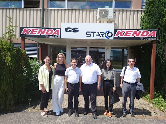 Dr. David Huang visited Kenda-Starco Switzerland and was received by Mr. Stephan Schar and Ms. Tamara Krajina.