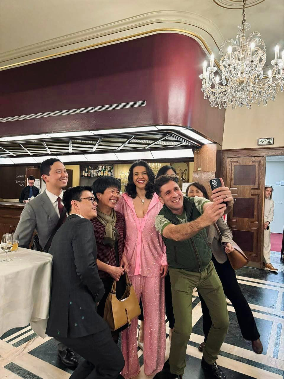 音樂會後酒會與鋼琴家卡蒂雅‧布尼亞季什維莉 (Khatia Buniatishvili) 合影。