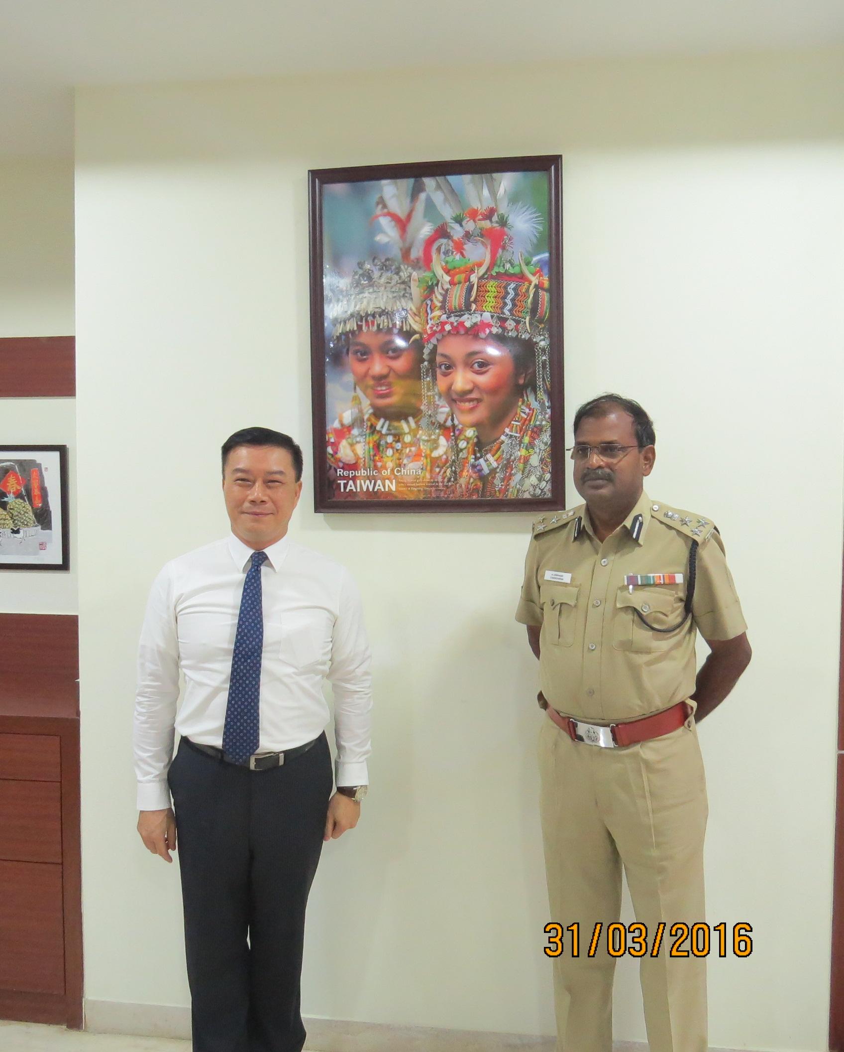 李朝成處長(左)
Mr. Manoharan(右)
