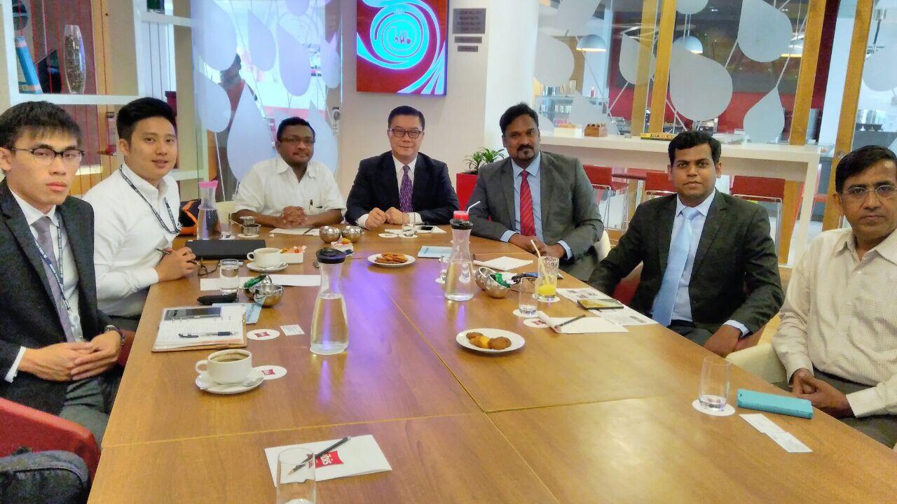 照片說明:李朝成處長(中);A. shankar(右三); Simon Slevaraj(右二);資策會國際處副規劃師張紀倫(左二);簡鴻任業務專員(左一);蘇密副主任(左三)