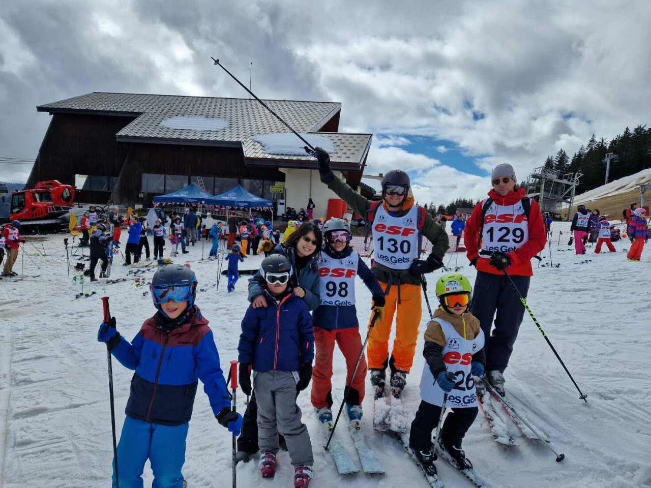 本團參加WTO在2024/03/16舉行之滑雪比賽，榮獲青少年組第3名、最小參賽者(6歲)及背小孩雪鞋健行鼓勵獎。