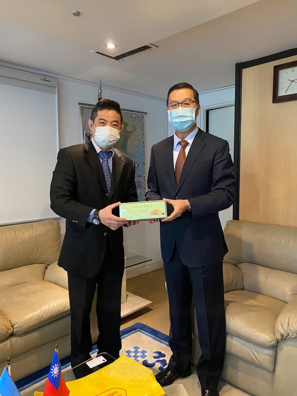 El Emb. Miguel Tsao recibe al Presidente de la Cámara Comercial de Taiwan en Argentina 
