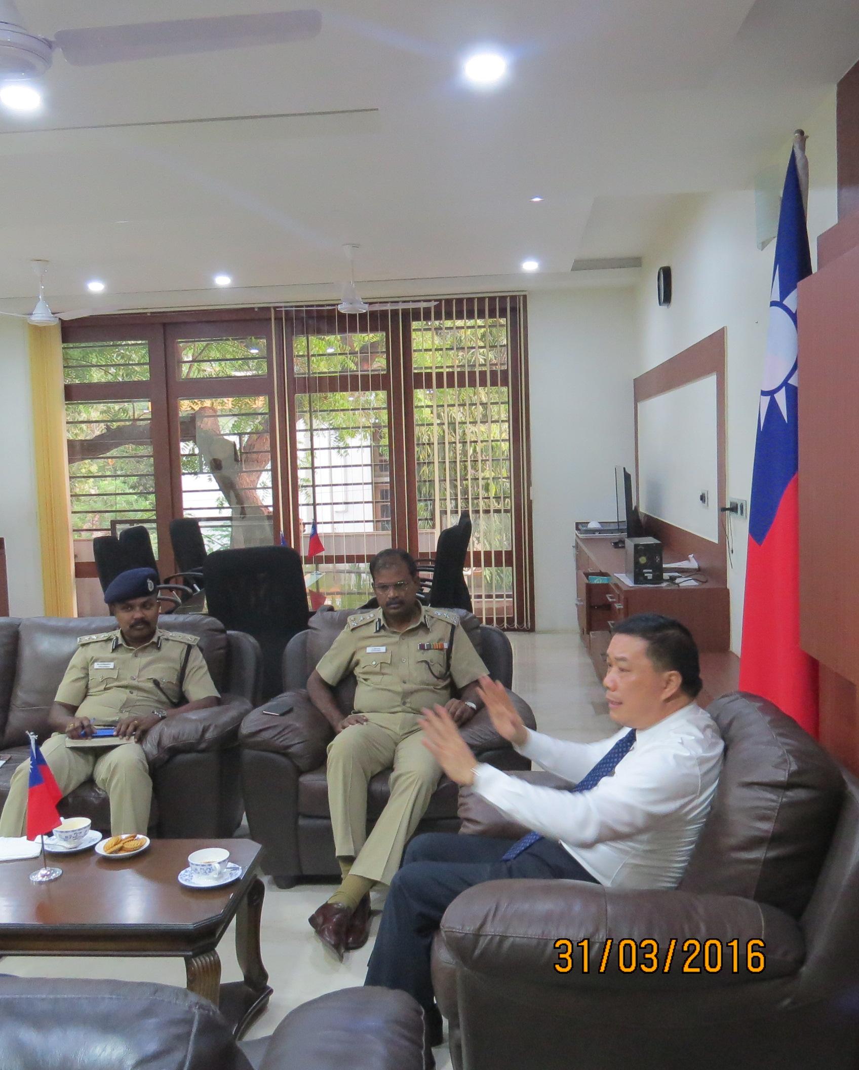 Director General Charles Li(R)
Mr. Manoharan(Center)
Mr. V. Balakrishnan(L)

