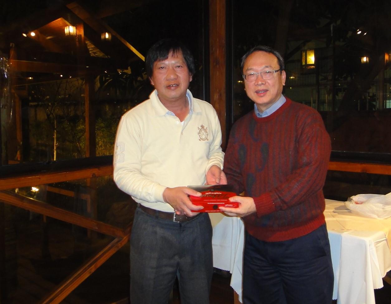 陳大使頒發最低凈桿獎