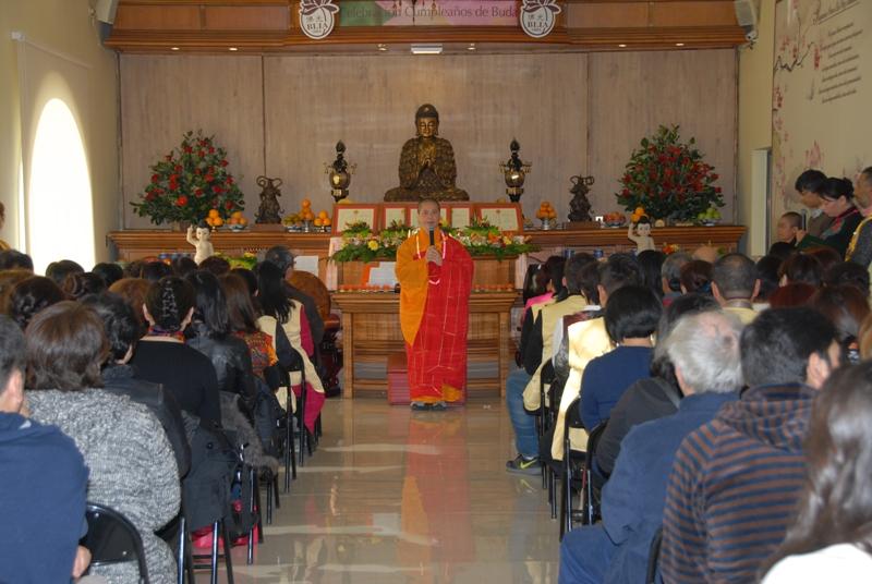 妙觀法師主持浴佛日祈福儀式 