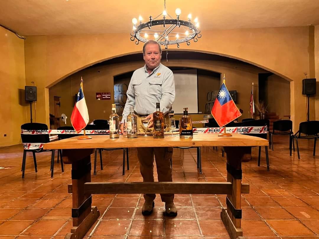 品酒師傅以酒會友