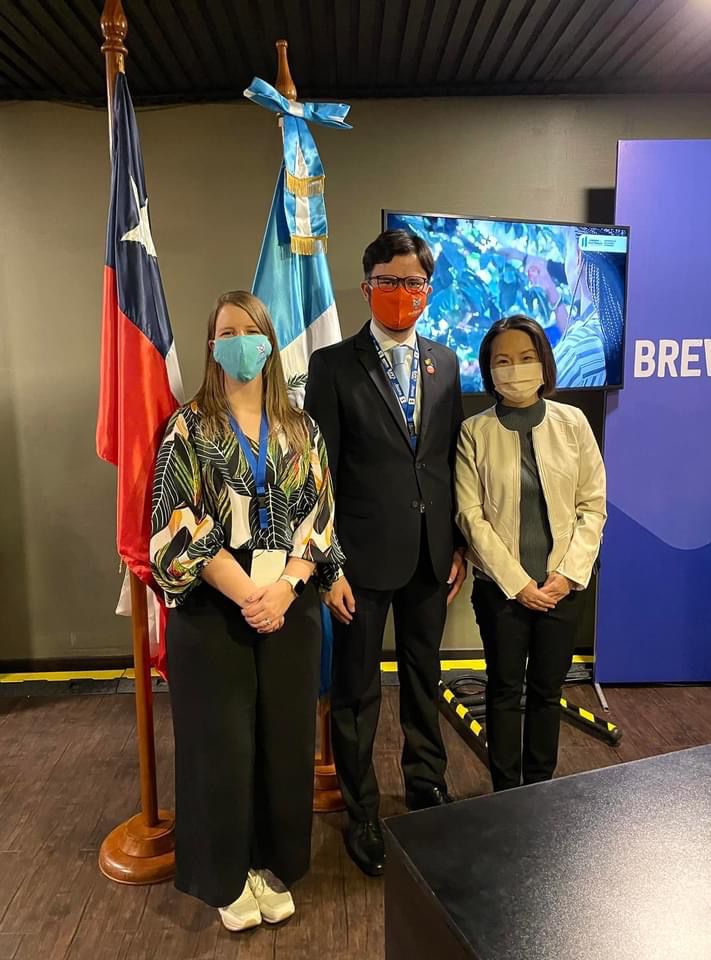 En la Inauguración del Pabellón de Guatemala con el Embajador de Guatemala Excmo. Sr. Wendel Arriaza Ayala