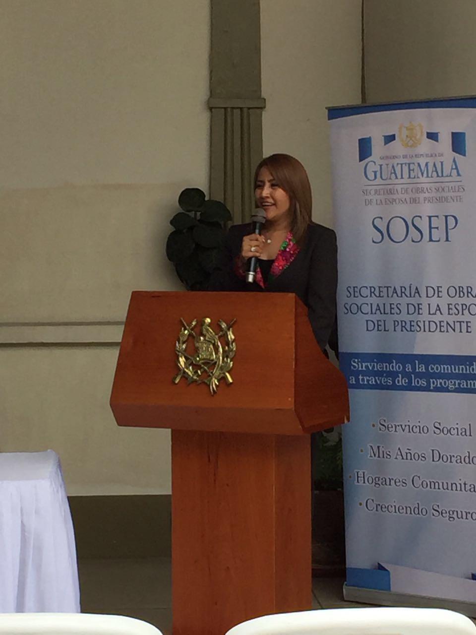 瓜國第一夫人馬洛晶女士致詞感謝「幫幫忙基金會」捐贈民生物資