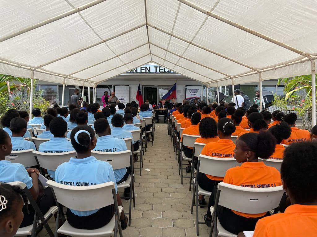 200 récipiendaires participés à la cérémonie de graduation