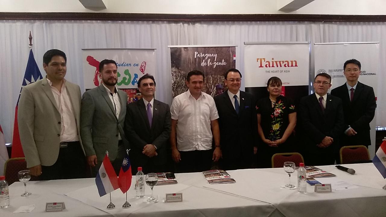  El Gobierno de la República de China (Taiwán), a través de su embajada en Paraguay presentó la convocatoria de becas del periodo 2019-2020, para realizar estudios de grado o posgrado en universidades de Taiwán. El evento se llevó a cabo este viernes 1 de febrero, en el Hotel Excelsior.